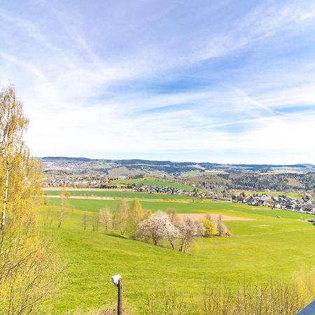 Apartment Bergwiese I Balkon I Aufzug I Stellplatz Schwarzenberg  Buitenkant foto